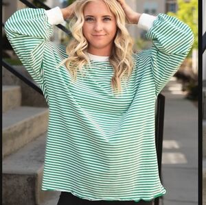 Dalton green top from my sister's closet In Good Used Condition